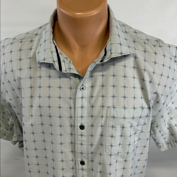 Kuhl short sleeve button down shirt.  XXL - Picture 2 of 8
